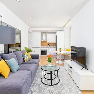 Wintowinrentals Historical Center & Free Parking Apartament